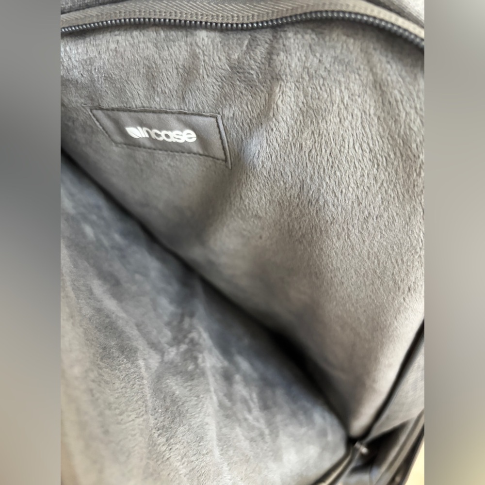 Incase Icon Slim Backpack Grey - Picture 14 of 16